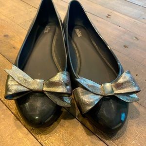 Melissa Shoes / Black  with Silver Bow / Size 9